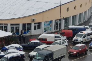 VIDEO FOTO Razie cu mascaţi la Piaţa Cibin. Vânzătorii de petarde sunt cei vizaţi