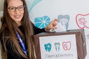 Oferta temelor de licenţă prezentată la #OpenUpDentistry