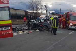 Tragic! Un jandarm harghitean şi fetiţa lui de 3 ani şi-au pierdut viaţa într-un accident rutier