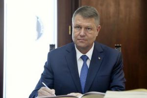 Preşedintele Klaus Iohannis a promulgat Legea care stabileşte plafonul maxim al indemnizaţiei de creştere a copilului. Nicio indemnizaţie nu va mai depăşi 8.500 de lei
