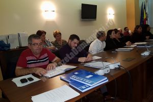 Cei opt consilieri PNL Titu, propuşi spre excludere: „relaţii personale, orgolii şi interese au pus în impas organizaţia”