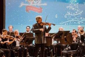 FOTOGALERIE: Johann Strauss Ensemble ne-a reamintit de ce muzica şi ciocolata fac parte din bucuriile vieţii