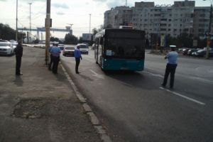 Calatorii fraudulosi si scandalagii de pe traseele RATC sanctionati de Politia Locala