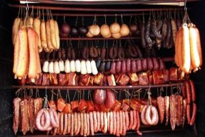 Obiceiuri, tradiţii şi superstiţii de Ignat – Ziua sacrificării porcului de Crăciun