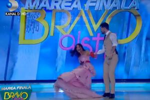 Tango buclucaş: Ilinca Vandici a căzut în direct la TV (VIDEO)