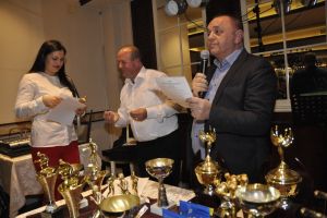 Campionii, la muncă şi în ceas de sărbătoare