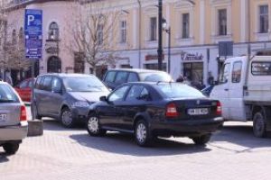 Liber la carburanti. Cat risipeste primarul Chereches cu masina de serviciu. Pe cifre