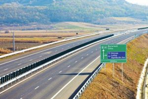 CNAIR: În 2017 au fost daţi în folosinţă 15,4 kilometri de autostradă, iar alţi 21 km sunt aproape gata