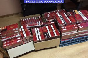 Mii de pachete de tigari de contrabanda descoperite de politisti in urma unor pechezitii