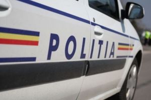 Un englez s-a răsturnat cu maşina pe DN13. Surpriza poliţiştilor