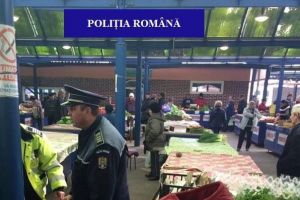 Poliţiştii au descins în pieţe: Carne neetichetată, ţigări nemarcate, petarde şi artificii interzise au fost confiscate