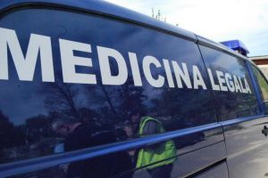 Și-a luat viaţa chiar de ziua ei! O tânără din Sebeş s-a spânzurat, noaptea trecută, de balustrada unei clădiri părăsite de la ieşirea din oraş spre Sibiu