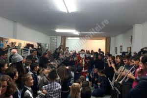 Institutul Hispano Român din Castellon a organizat „Atelierul lui Moş Crăciun”