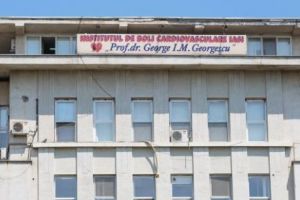 Un bărbat operat pe cord s-a aruncat de la etaj după ce s-a trezit din anestezie