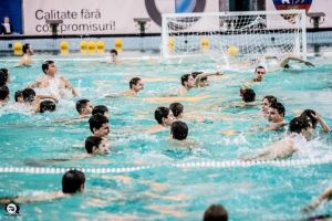 Poloiştii de la CSM Digi şi cei de la Progress Oradea s-au duelat din nou în scop caritabil, pentru a-l ajuta pe micuţul Vladimir (FOTO)
