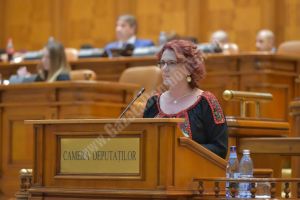 Agenda parlamentară: Claudia Gilia (PSD) – Partidele care promovează femei ar putea obţine mai mulţi bani de la buget