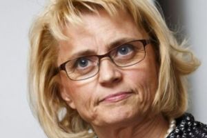 O deputată a ieşit din dezbaterea despre ALCOOLISM pentru a ajuta un consilier intoxicat cu alcool la petrecerea de Crăciun