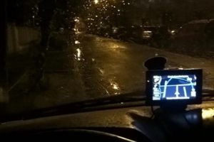 Maşina unei trupe din Arad a fost SPARTĂ! Cu ce au plecat hoţii şi care este APELUL muzicienilor