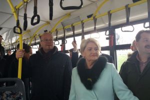 FOTO&VIDEO. Conferinţă de presă în autobuz. Primarul prezintă principalele realizări din acest an