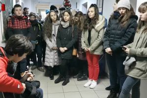 Elevii Școlii Nr. 1 Suceava au colindat la sediul Monitorul