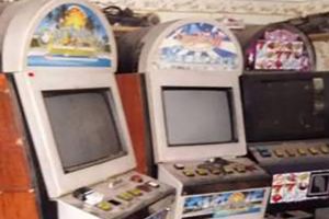 Afacerişti cu aparate de joc „slot-machine”, trimişi în judecată pentru lipsa licenţei ...