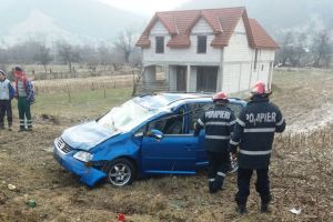 Doi răniţi într-un accident petrecut la Nepos. Cine a sărit în ajutor victimelor