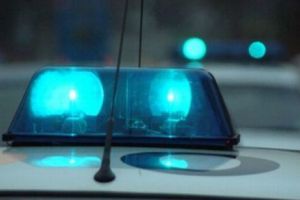 Un bărbat bolnav psihic a răpit o fată de 17 ani ce se afla într-un BMW