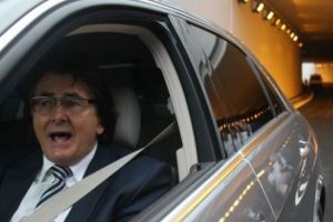 Robu s-a ales cu PLÂNGERE la Poliţie, după ce a trecut ilegal printr-o interesecţie