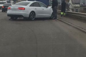 Accident rutier in municipiul Constanta, pe bulevardul Aurel Vlaicu. Trei masini implicate