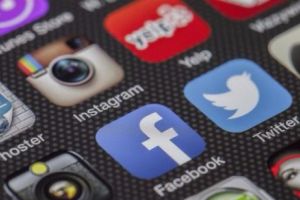 VICTIMELE noilor reguli TWITTER. DISCURSUL inistigator la ură NU va fi deloc TOLERAT