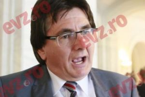 Ierarhie. Primarul Robu, pus în prim plan pe agendele Poliţiei Locale. Șeful instituţiei, mai jos I FOTO în text