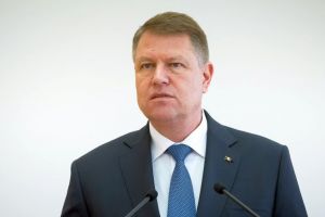 Iohannis face sărbătorile de iarnă acasă la Sibiu