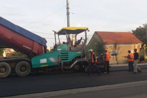 FOTO. Asfalt pe Podul Decebal. Se deschide în 3 zile