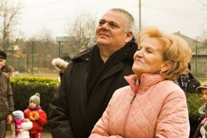 Familia unuia dintre cei mai bogaţi primari nu reuşeşte să scape de blestemul DNA