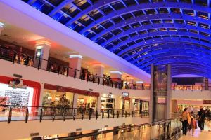 Arena Mall te premiază la moment aniversar