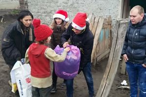17 familii au primit cadou masa de Crăciun