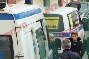 Criminala de la metrou şi-a împins victima pe şine, enervată că asculta muzică la căşti