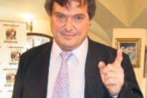 Un fost jucător al Gloriei Reşiţa aruncă în aer fotbalul românesc! „FCSB participă total ilegal la competiţii!”