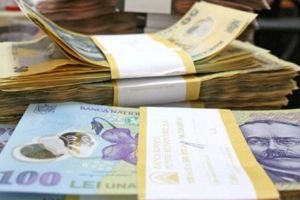 Situaţie fără precedent: SE ÎMPRUMUTĂ DE LA ROMÂNI ca să-şi plătească DATORIILE