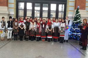 Recital de poezii şi concert de colinde susţinut de elevii de la 