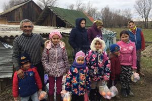 Târg de Crăciun în scop caritabil, la Grădiniţa ”Piticot” Suceava