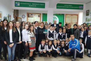 Proiectul umanitar ”Colind de Crăciun” la Şcoala Gimnazială ”Bogdan Vodă”