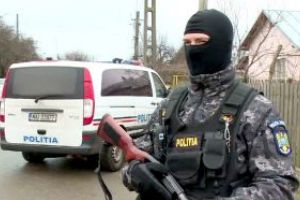 Argeşeancă arestată pentru pornografie infantilă