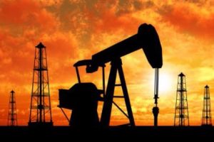 Preţul petrolului atinge cel mai înalt nivel din ultimele şapte luni

