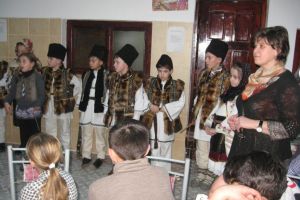 Centrul de plasament ”Visătorii” din Fundu Moldovei a primit cadouri de la elevii din Vama