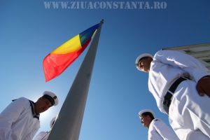Marinarii militari comemoreaza eroii cazuti pentru victoria Revolutiei. Unde au loc ceremonii militare