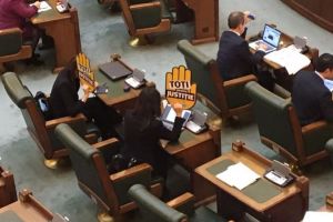 Proiectele de modificare a legilor justiţiei, adoptate de Parlament