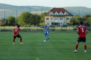 Tur de campionat cu mari fluctuaţii pentru Cetate Deva