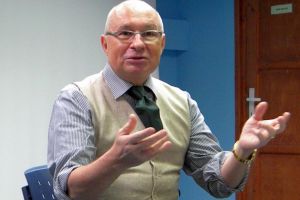 Chirurgul Mihai Lucan şi fiul său reţinuţi de DIICOT pentru un prejudiciu de cinci milioane lei