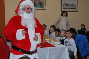 Bucurie în suflete, prin intermediul Direcţiei de Asistenţă Socială (GALERIE FOTO)